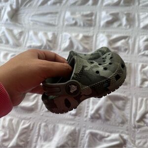 Camouflage Crocs Size 4C